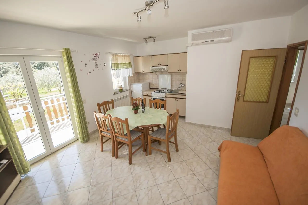 Apartment Ana Pula