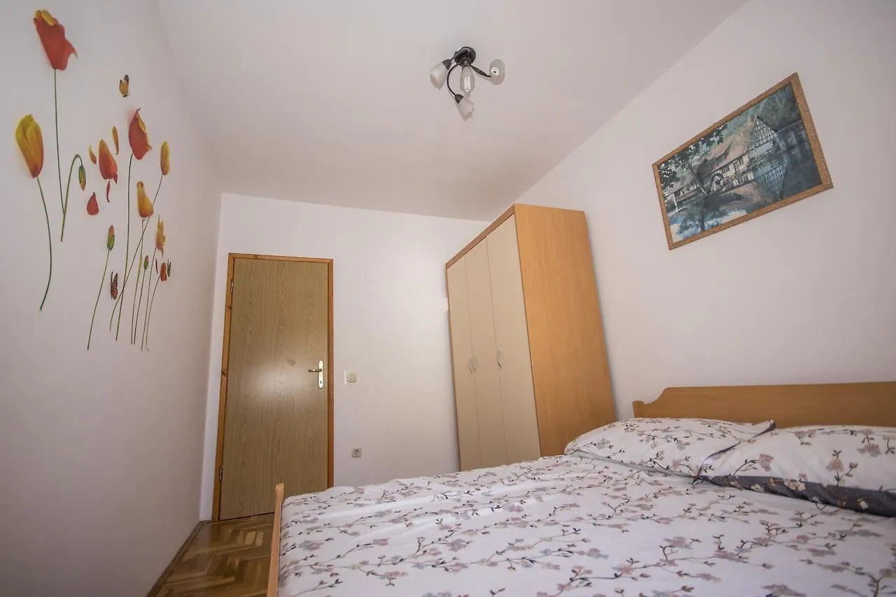 Apartment Ana Pula