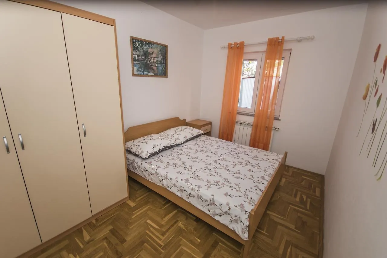Apartment Ana Pula