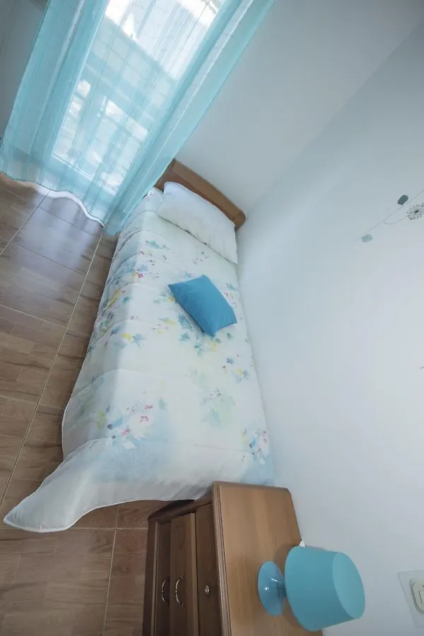 Apartment Ana Pula 0*,
